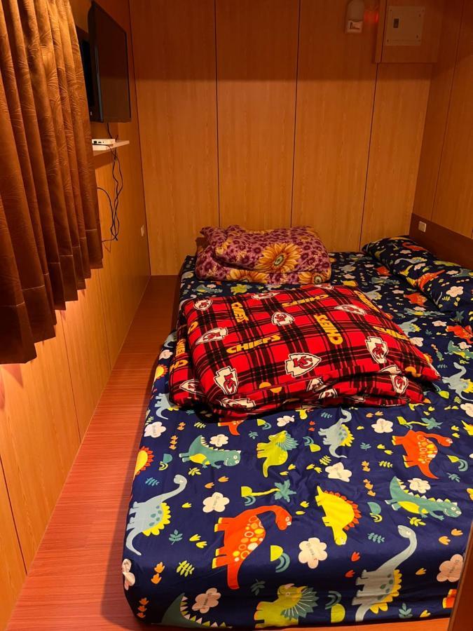 Komei Container Homestay Qingshui Dış mekan fotoğraf